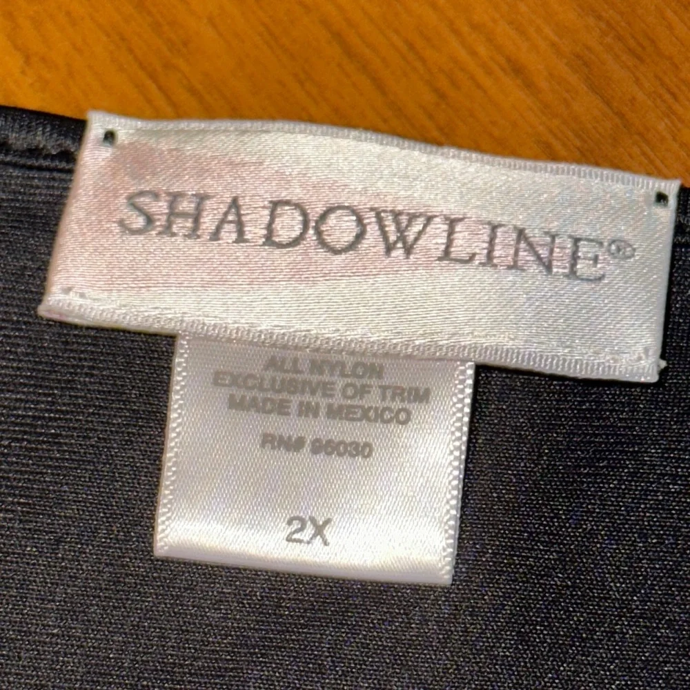 Shadowline Petals Collection Robe - Picture 7 of 7